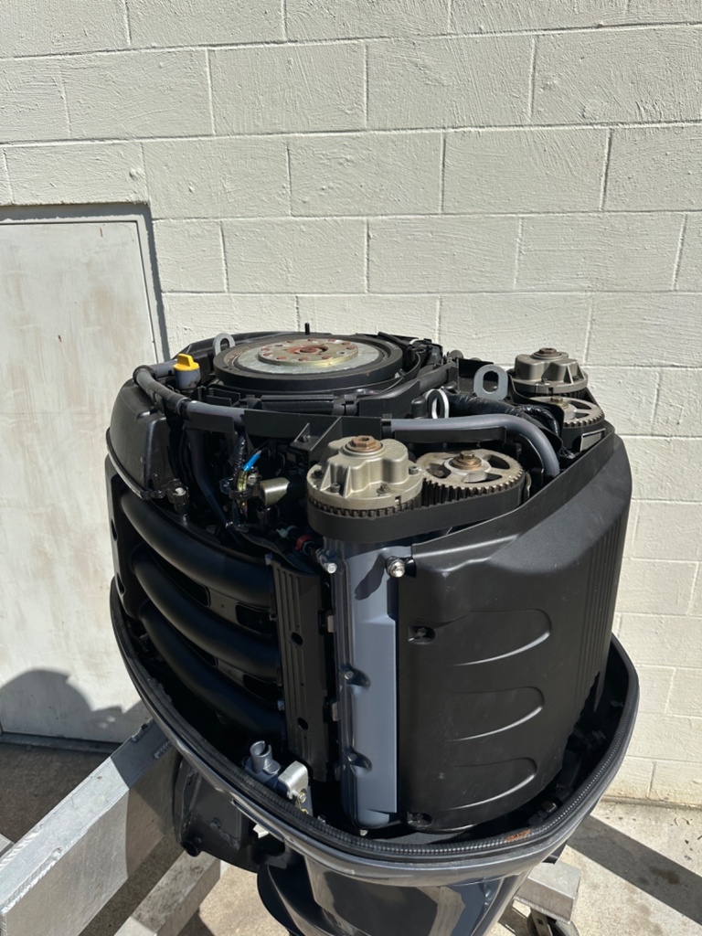 2007 Yamaha 250HP 4 Stroke Outboard Engine 25" XL Shaft Good Condition