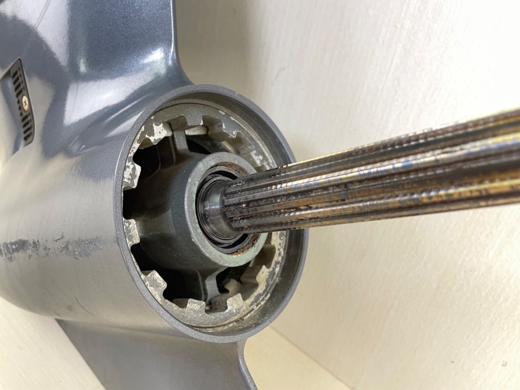 2004-2009 Yamaha 70HP 2 Stroke Outboard 20" Long Lower Unit Gear Case 6H3-45300-20-8D