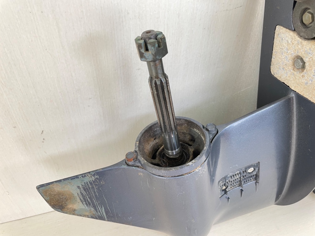 Yamaha 25HP 4 Stroke Outboard 20" Long Lower Unit Gear Case 1998-2012