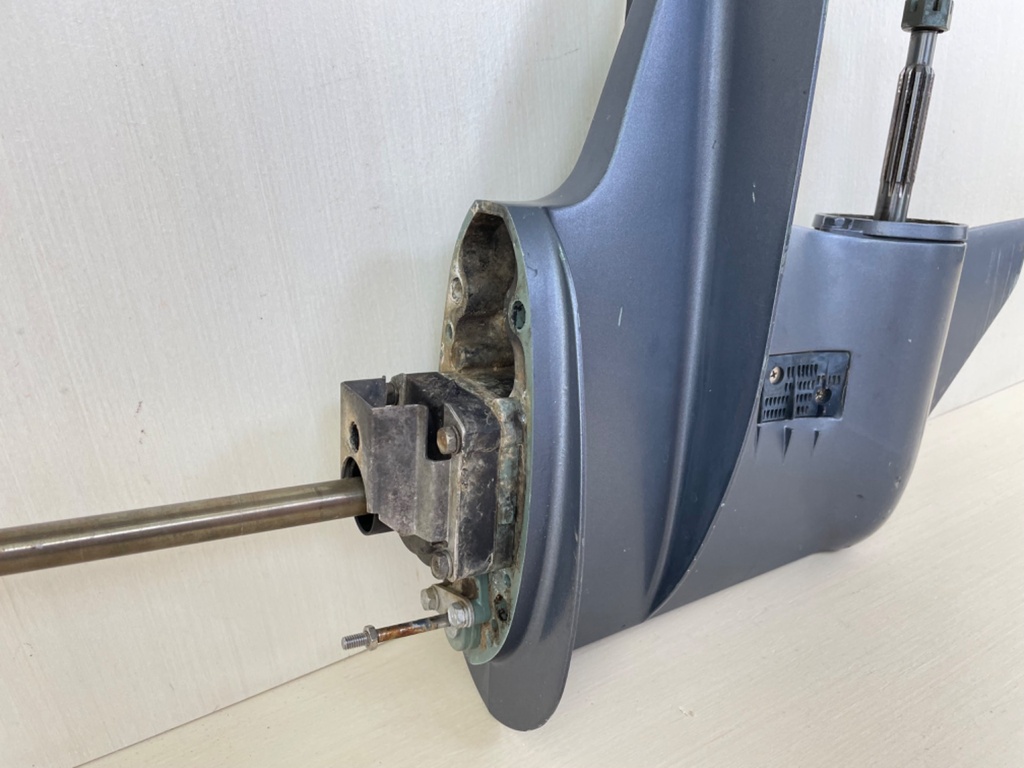 Yamaha 25HP 4 Stroke Outboard 20" Long Lower Unit Gear Case 1998-2012