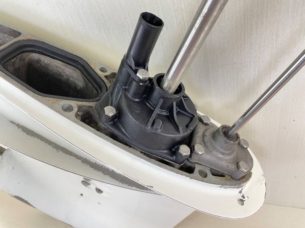 1996 + Johnson Evinrude Etec 40 50 60 70 2 Stroke 20" Long Lower Unit Gear Case