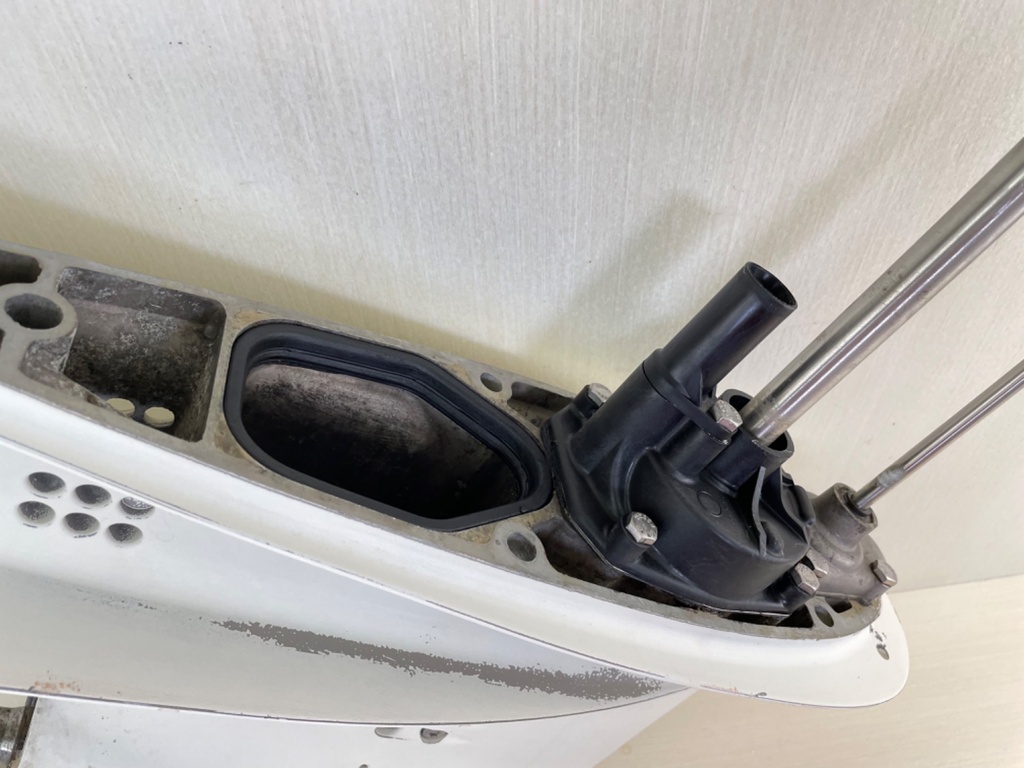 1996 + Johnson Evinrude Etec 40 50 60 70 2 Stroke 20" Long Lower Unit Gear Case