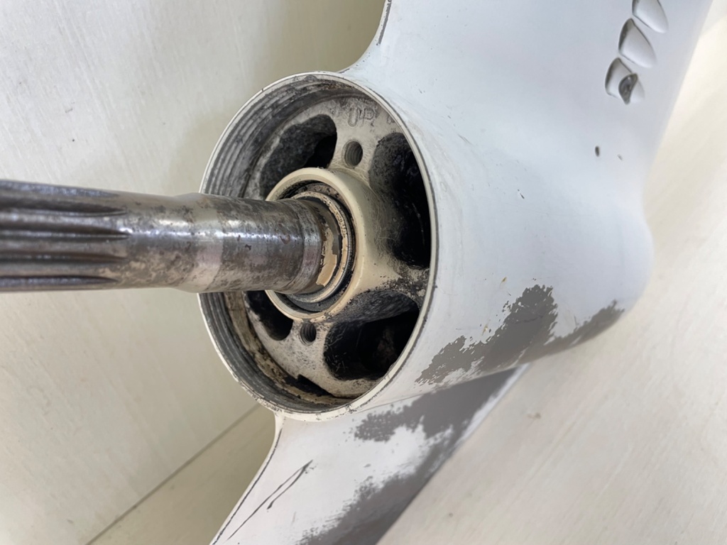 1996 + Johnson Evinrude Etec 40 50 60 70 2 Stroke 20" Long Lower Unit Gear Case