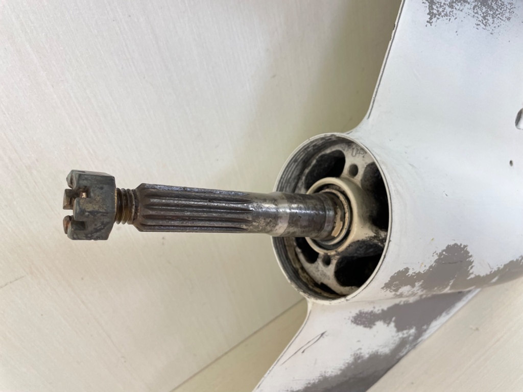 1996 + Johnson Evinrude Etec 40 50 60 70 2 Stroke 20" Long Lower Unit Gear Case