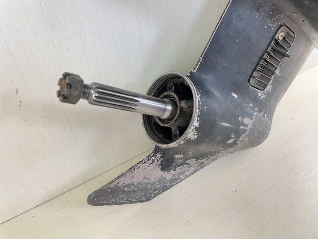 1991-2005 Johnson Evinrude 20 25 30 HP Outboard S 15" Lower Unit Gear Case