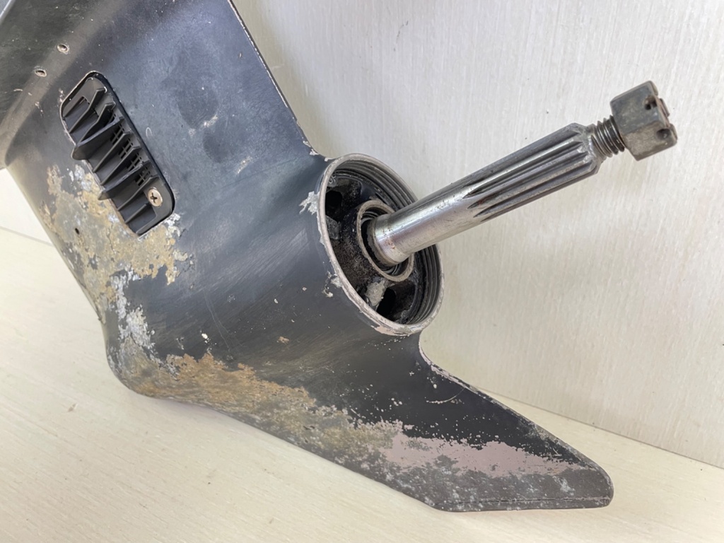 1991-2005 Johnson Evinrude 20 25 30 HP Outboard S 15" Lower Unit Gear Case