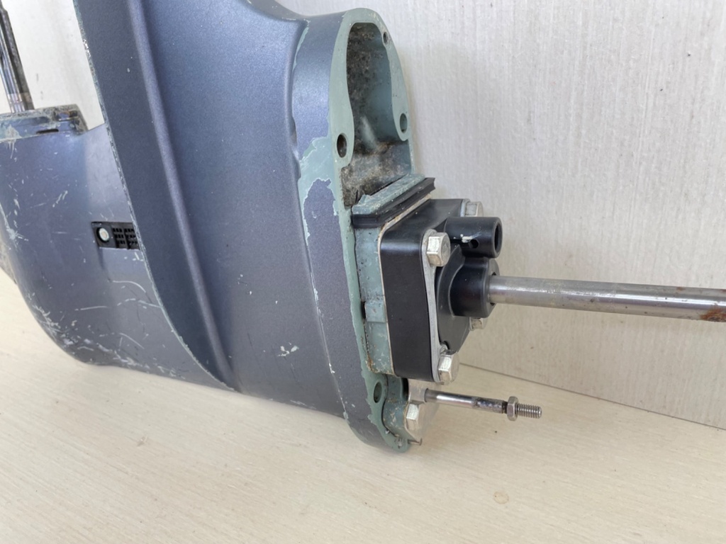 2000-2008 Yamaha 6 8 9.9 HP 4 Stroke Outboard 20" Long Lower Unit Gear Case