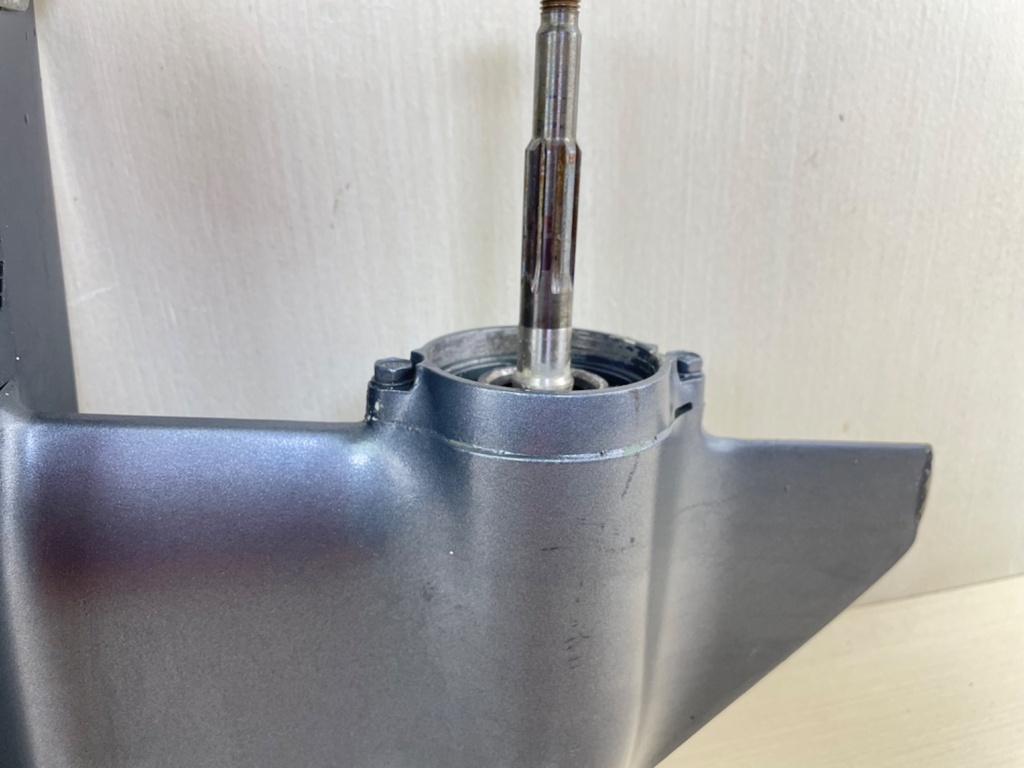 94 - 2005 Yamaha 9.9HP 4 Stroke Outboard 20" Lower Unit Gear Case