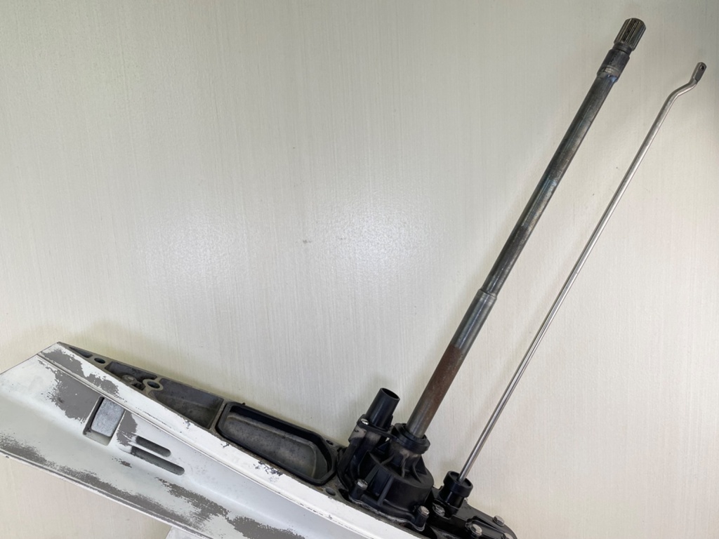 92 - 1998 Johnson Evinrude 85 88 90 100 112 115 HP V4 20" Lower Unit Gear Case