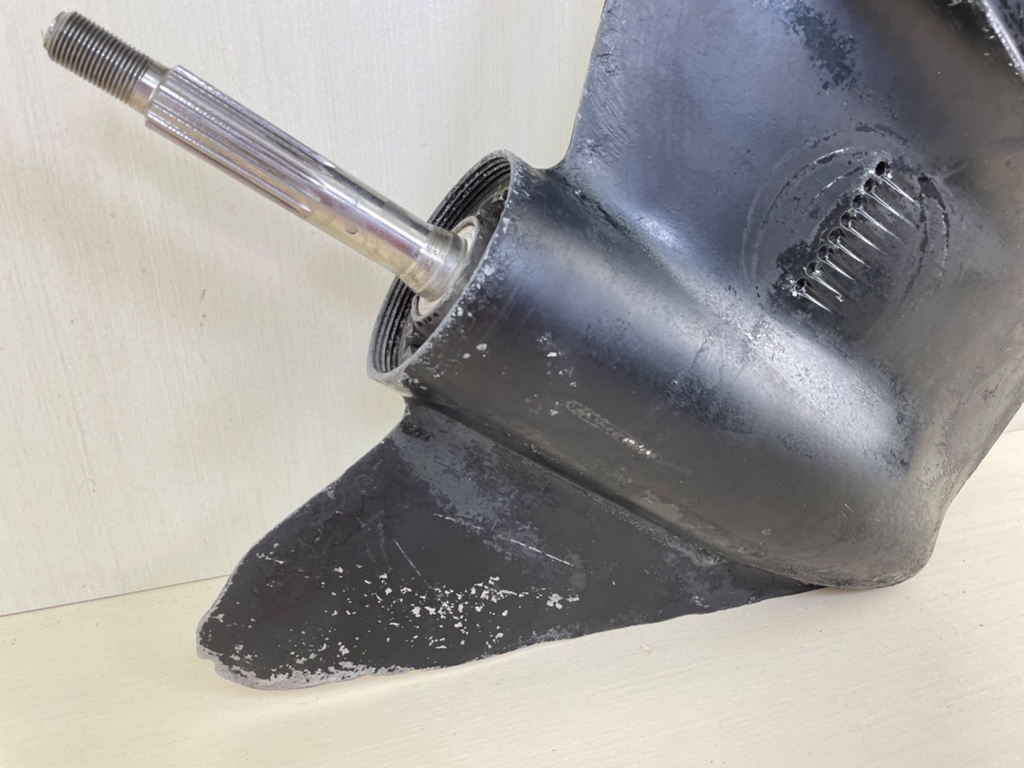 1984 Mercury 90HP 2 Stroke Outboard 20" Long Lower Unit Gear Case 7333T24