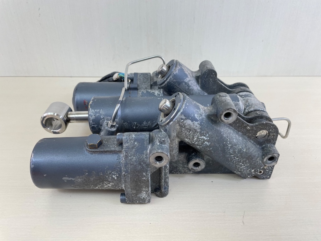 02-18 Yamaha 200 225 250 300 HP 4 Stroke Outboard Power Trim Tilt Unit - Fully Tested