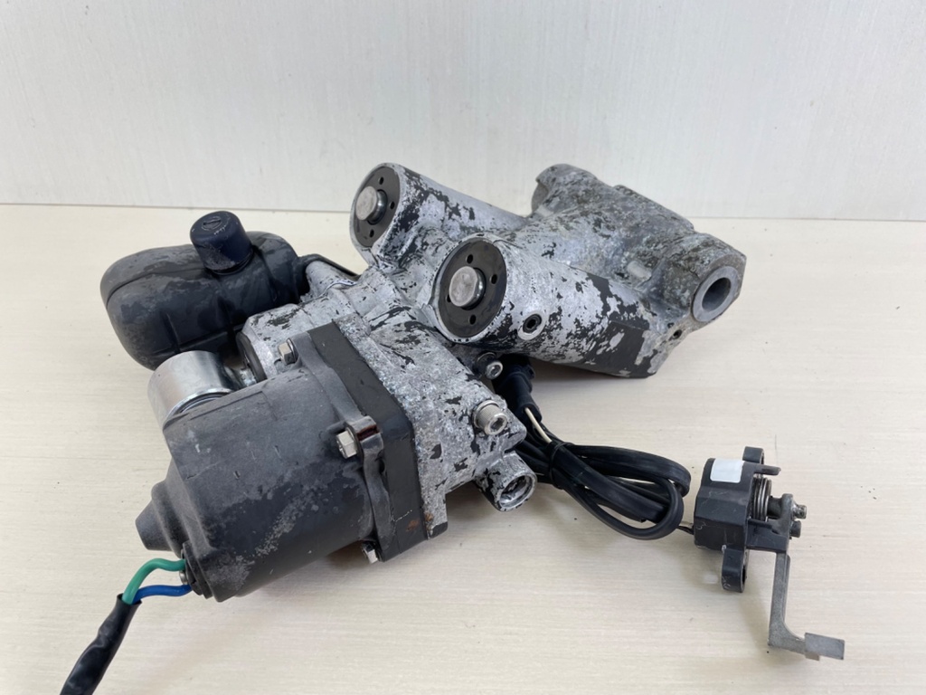 Evinrude Johnson BRP Power Trim & Tilt Unit Assembly 90 115 150 175 200 225 250 300