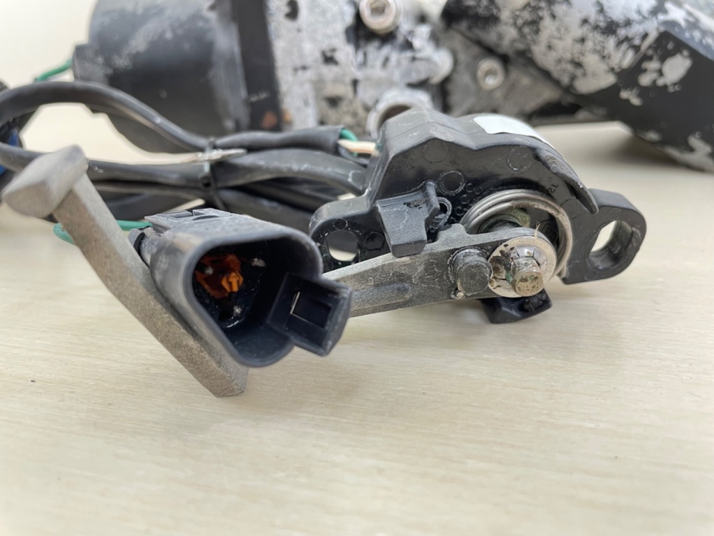 Evinrude Johnson BRP Power Trim & Tilt Unit Assembly 90 115 150 175 200 225 250 300