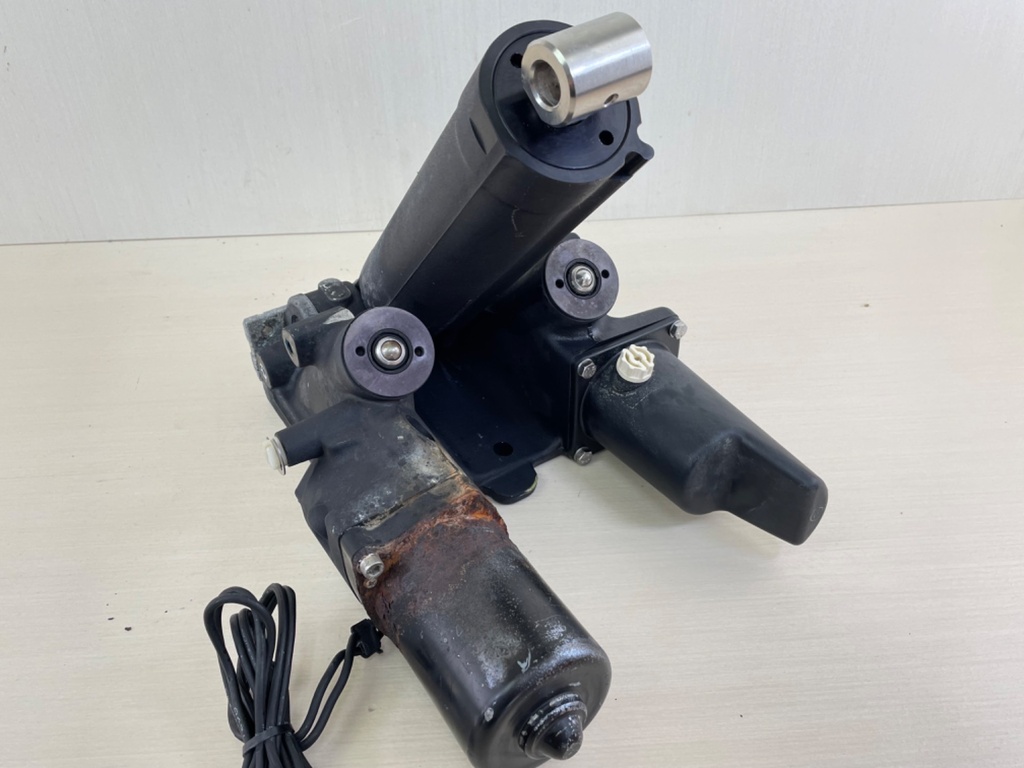 1998 Mercury 150HP 2 Stroke Outboard Power Trim & Tilt Unit 8M0143219