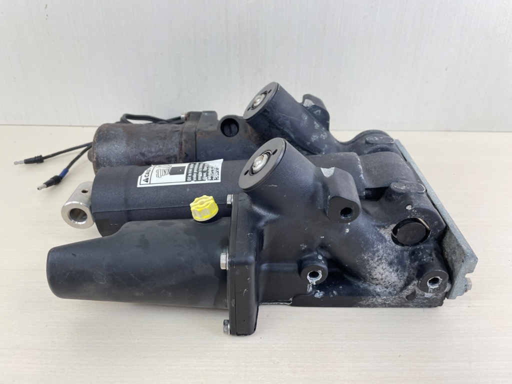Mercury 135 - 250 HP Optimax EFI Outboard Power Trim & Tilt Unit Assembly - Tested