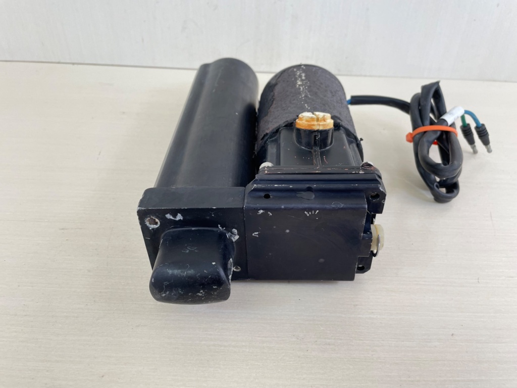 830150T2 Mercury 40 50 60 HP 2 Stroke Outboard Power Trim Tilt Unit Assembly 822870A1