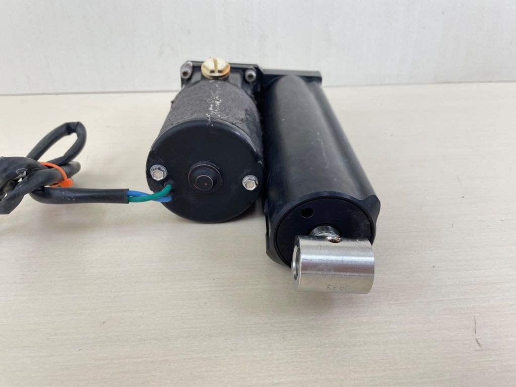 830150T2 Mercury 40 50 60 HP 2 Stroke Outboard Power Trim Tilt Unit Assembly 822870A1