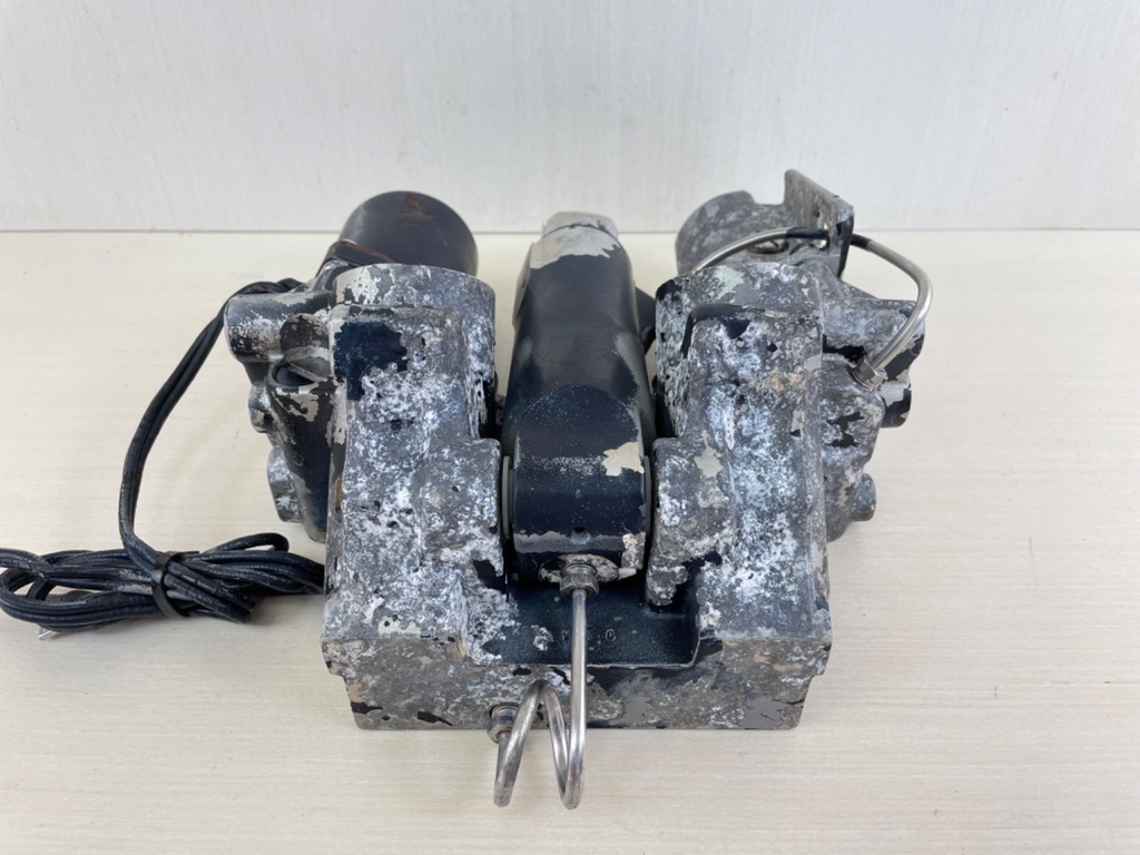 Evinrude Johnson 60 - 200HP Outboard Engine Power Trim & Tilt Unit 434803 395088