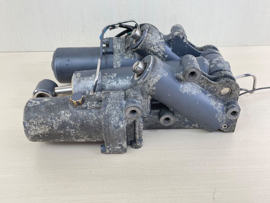 2002-18 Yamaha 200 225 250 300 HP 4 Stroke Outboard Power Trim Tilt Unit