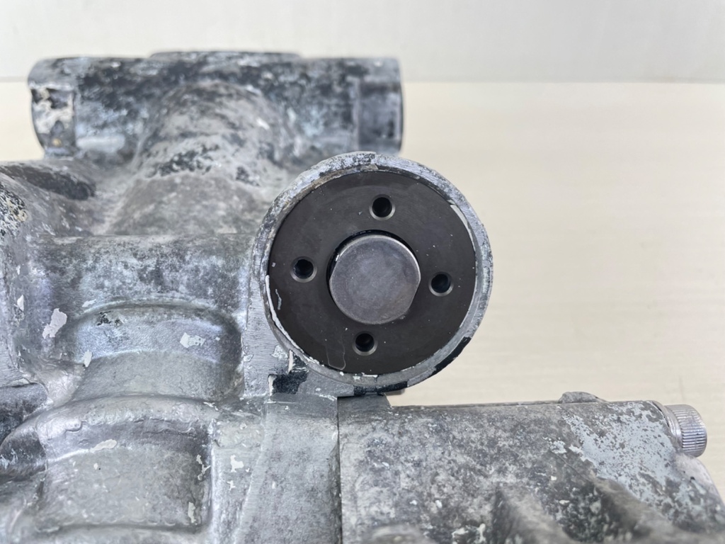 Evinrude Johnson BRP Power Trim & Tilt Unit Assembly 90HP - 300HP