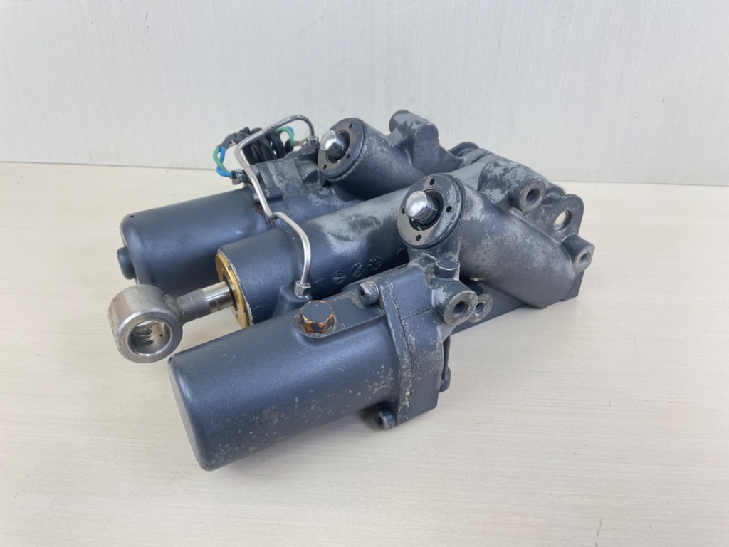 02-18 Yamaha 200 225 250 300 HP 4 Stroke Outboard Power Trim Tilt Unit - Used