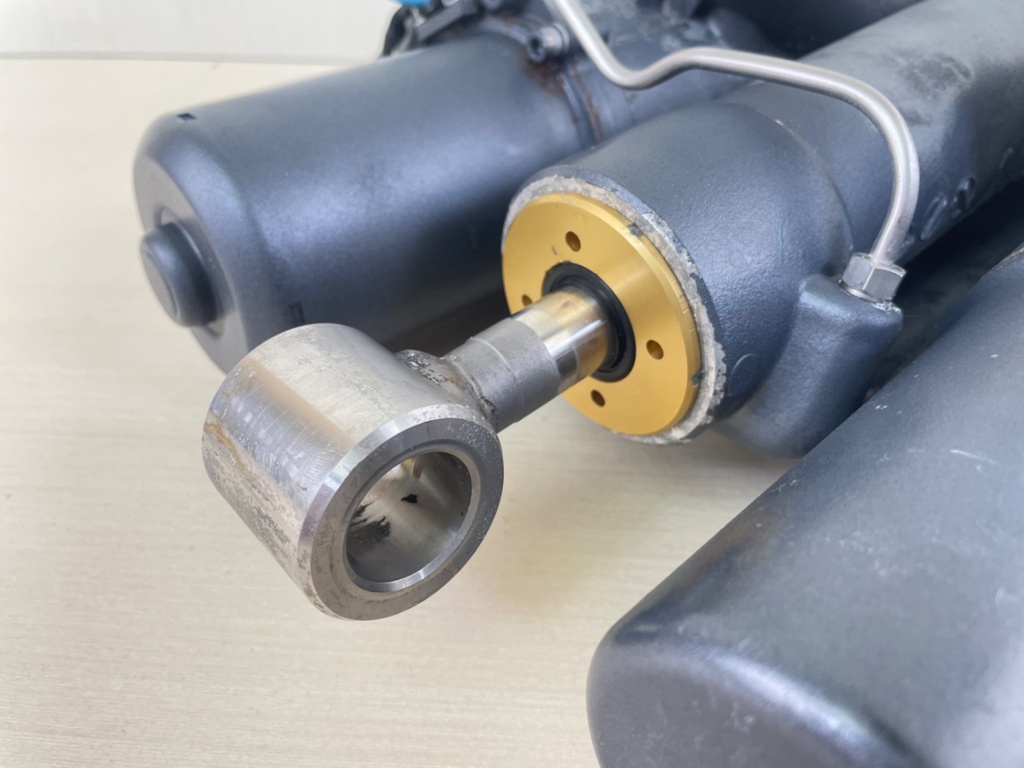 02-18 Yamaha 200 225 250 300 HP 4 Stroke Outboard Power Trim Tilt Unit - Used