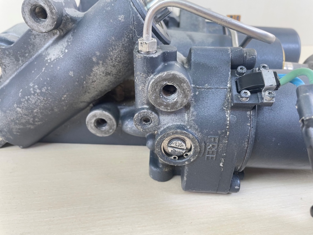 02-18 Yamaha 200 225 250 300 HP 4 Stroke Outboard Power Trim Tilt Unit - Used