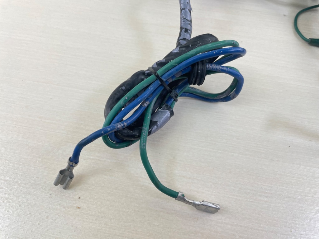 90 115 150 175 200 225 250 300 Evinrude Johnson BRP Power Trim & Tilt Unit Assembly