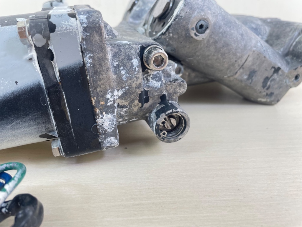 Evinrude Johnson BRP Power Trim & Tilt Unit Assembly 5005115 5007473 5007662