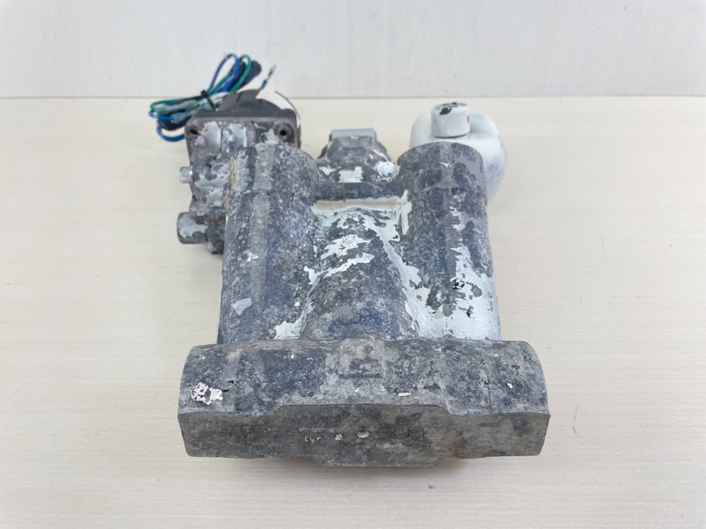 Evinrude Johnson BRP Power Trim & Tilt Unit Assembly