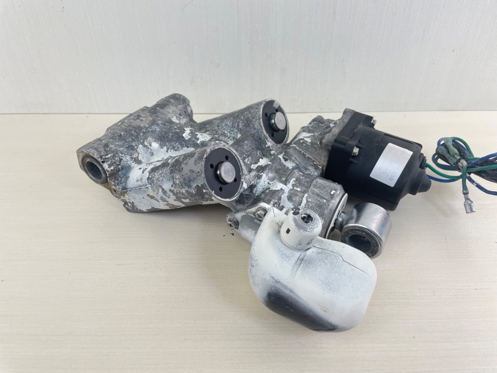 Evinrude Johnson BRP Power Trim & Tilt Unit Assembly