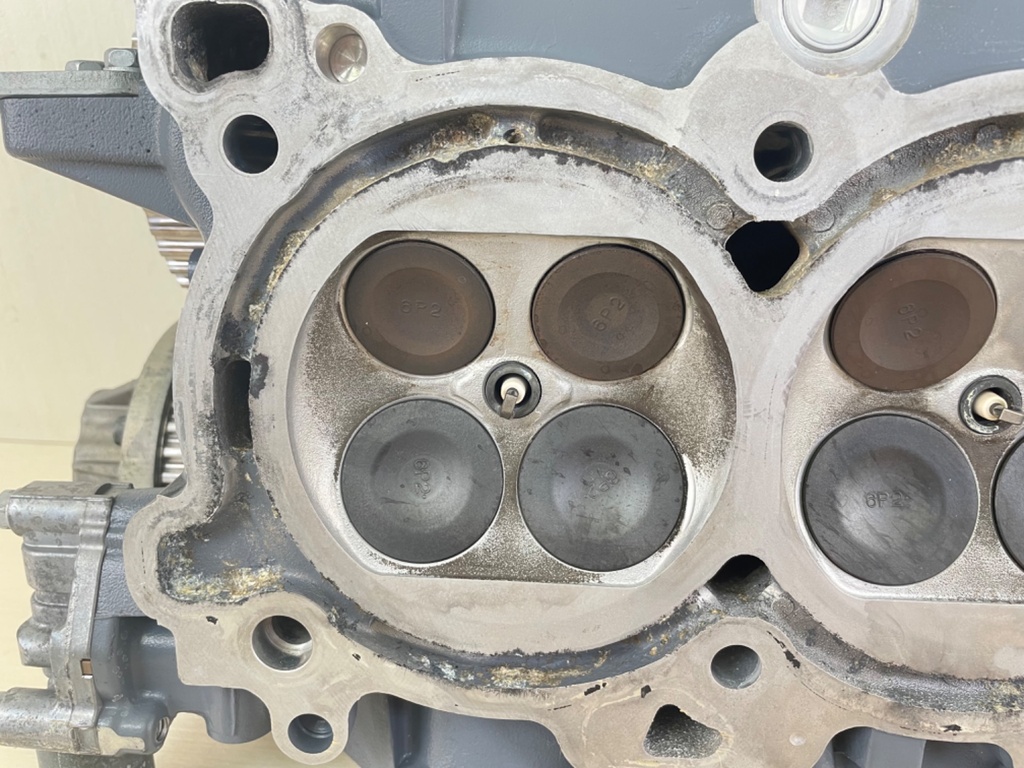 2006 Yamaha 250HP 3.3L 4 Stroke Starboard Cylinder Head 6P2-11110-01-94