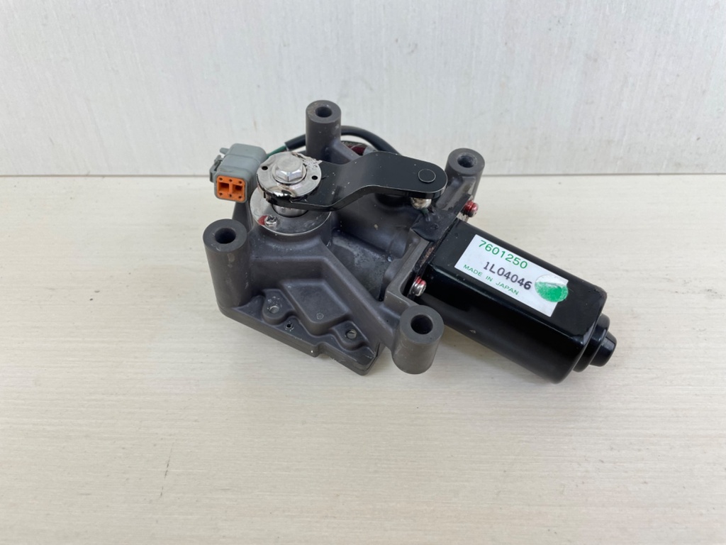 Evinrude BRP Etec Outboard Engine Throttle Actuator Assembly 587022 0587022