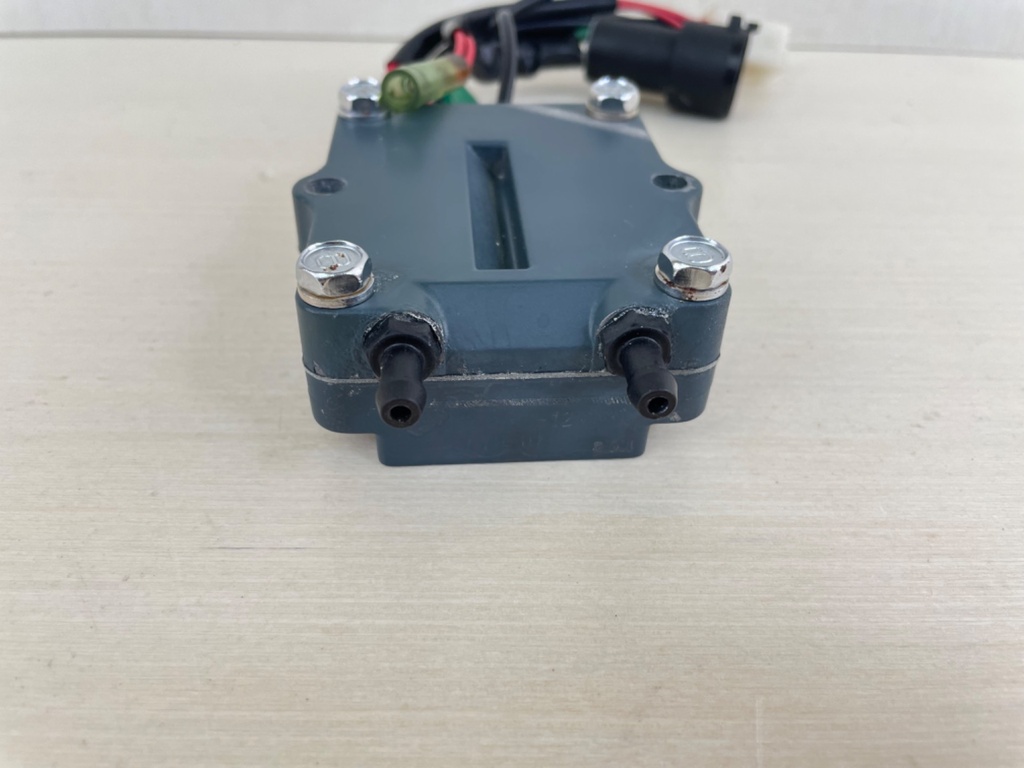 1999-2005 Yamaha 150 200 HP Outboard Rectifier Regulator 67H-81960-00-00