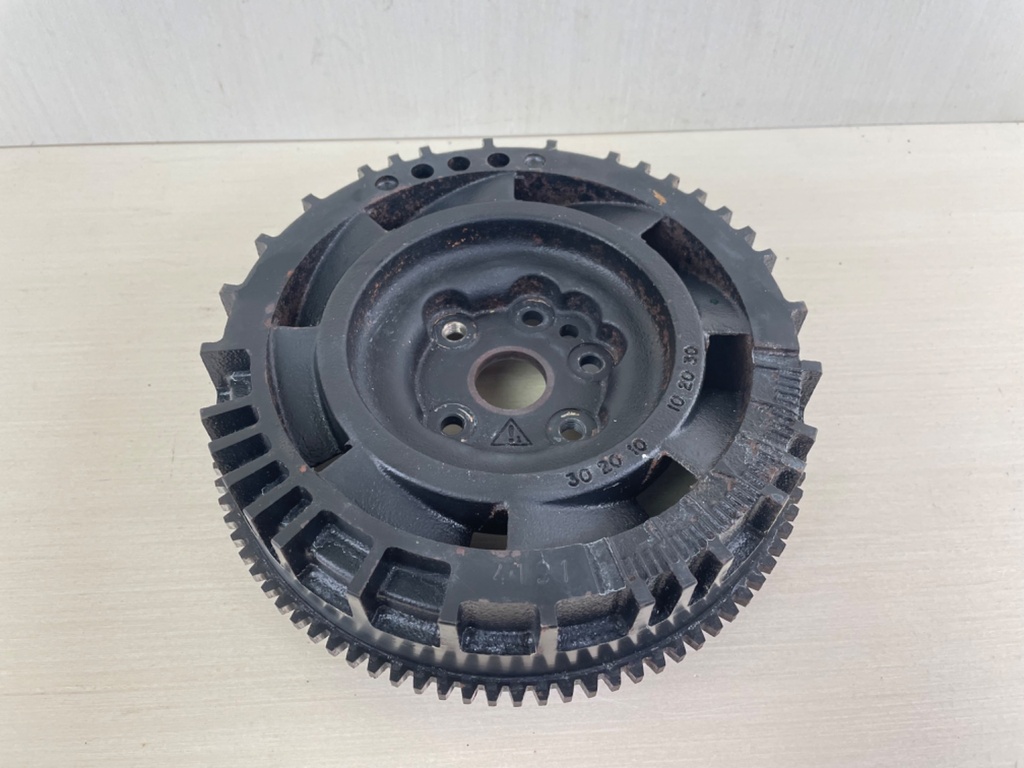 Johnson Evinrude 150 175 HP 2 Stroke Ficht Flywheel 0586247