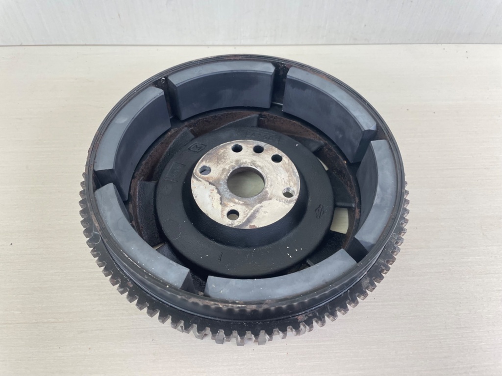 Johnson Evinrude 150 175 HP 2 Stroke Ficht Flywheel 0586247