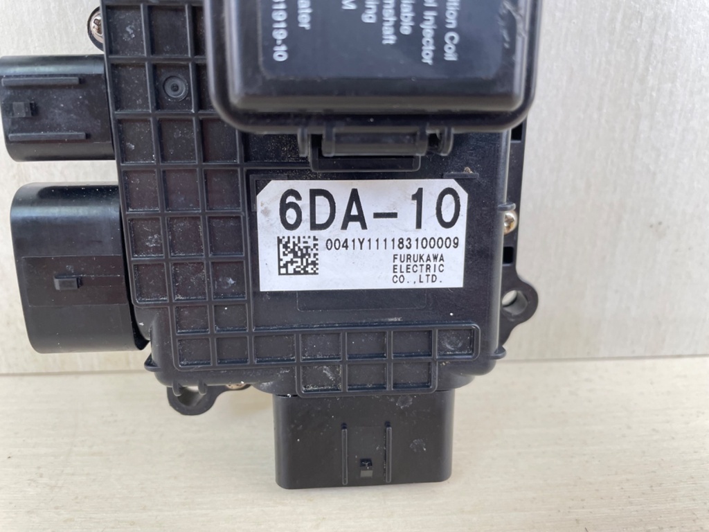 2015 Yamaha 200HP F200 4 Stroke Outboard Fuse Box Assembly 6DA-82170-02-00