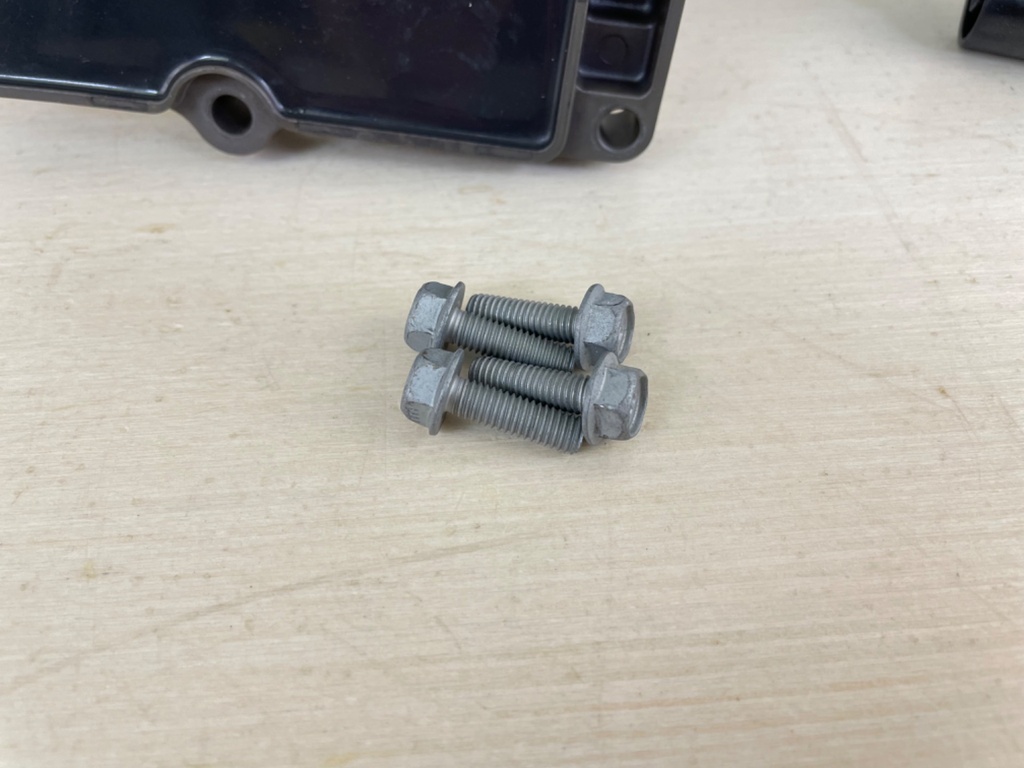 2015 Yamaha 200HP F200 4 Stroke Outboard Rectifier & Regulator Assembly 6DA-81960-00-00