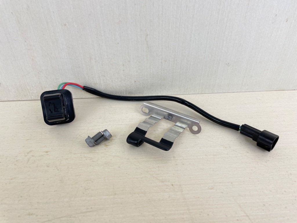 2015 Yamaha 200HP F200 4 Stroke Outboard Trim Tilt Switch Assembly 69J-82563-01-00  