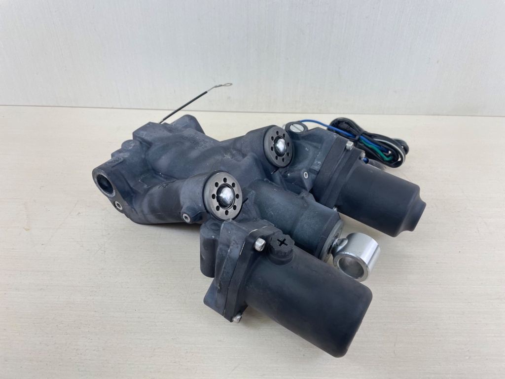 Yamaha 150HP 4 Stroke Outboard Power Trim & Tilt Assembly Unit 63P-43800-03-00 - Great Condition