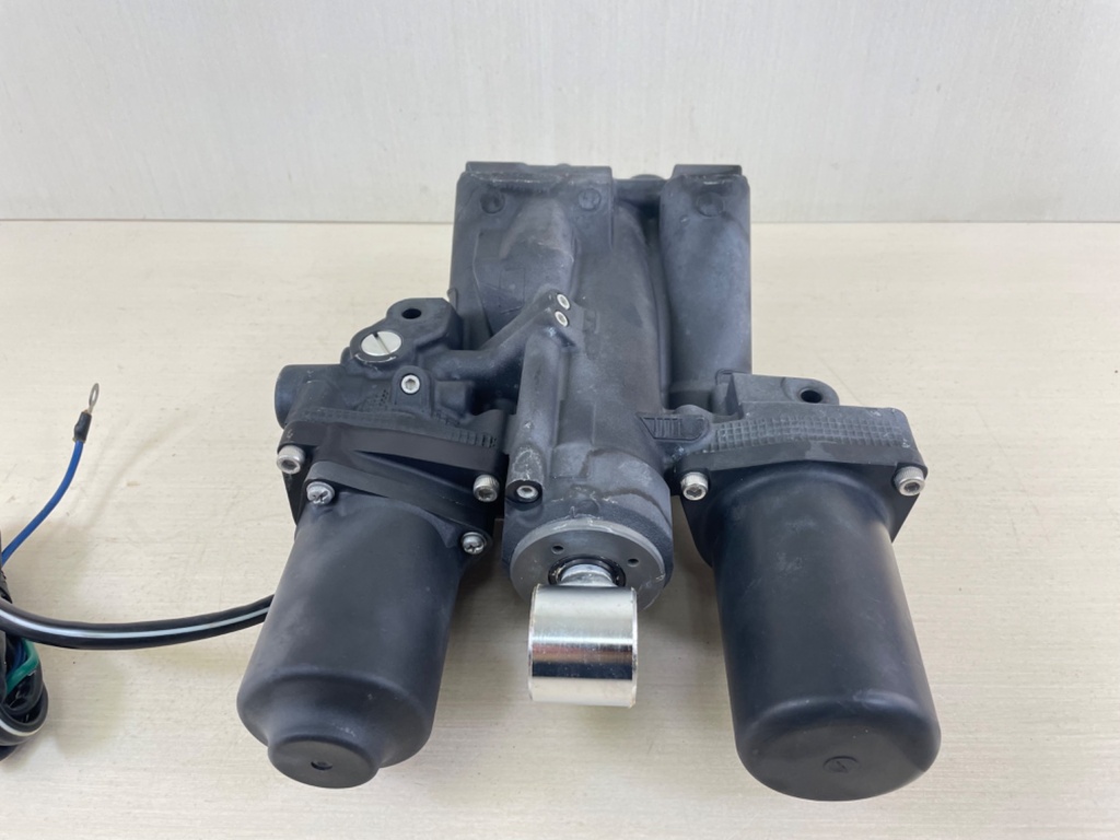 Yamaha 150HP 4 Stroke Outboard Power Trim & Tilt Assembly Unit 63P-43800-03-00 - Great Condition