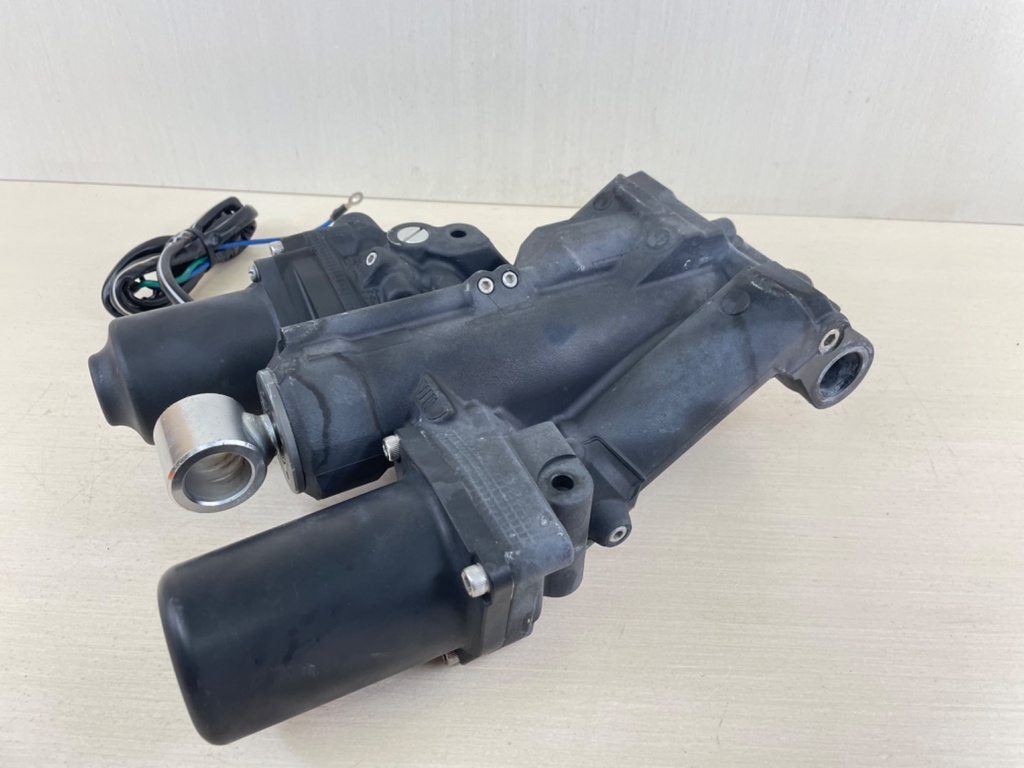 Yamaha 150HP 4 Stroke Outboard Power Trim & Tilt Assembly Unit 63P-43800-03-00 - Great Condition