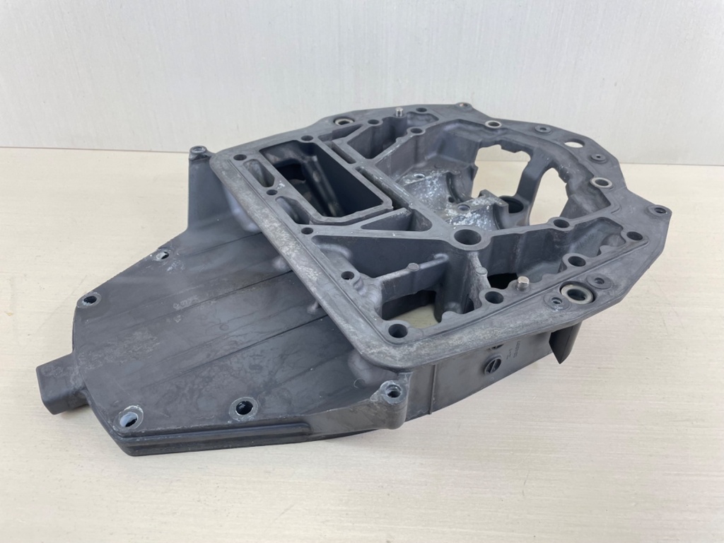 2015 Yamaha 200HP F200 4 Stroke Outboard Exhaust Guide Assembly 63P-41137-04-CA  