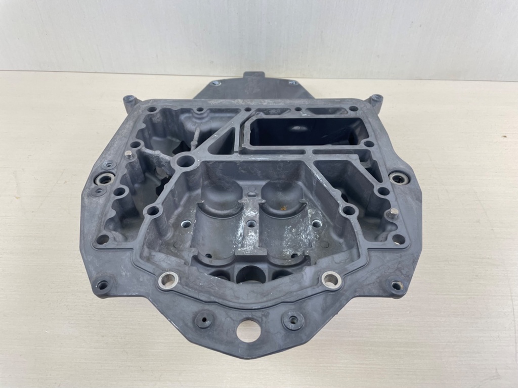 2015 Yamaha 200HP F200 4 Stroke Outboard Exhaust Guide Assembly 63P-41137-04-CA  