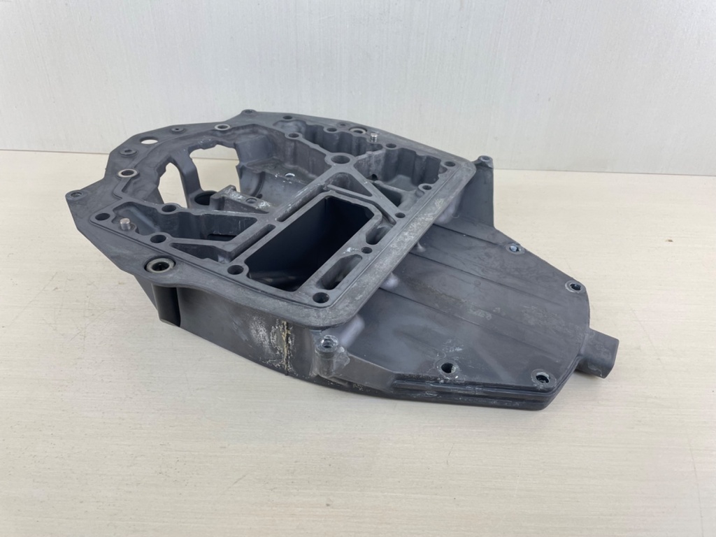 2015 Yamaha 200HP F200 4 Stroke Outboard Exhaust Guide Assembly 63P-41137-04-CA  