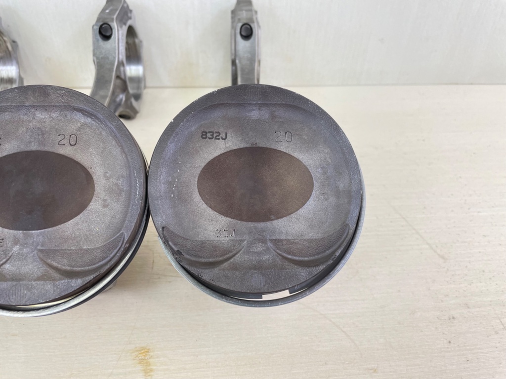 2018 Yamaha 200HP F200 4 Stroke Outboard Piston & Connecting Rod Set 6DA-11631-10-94