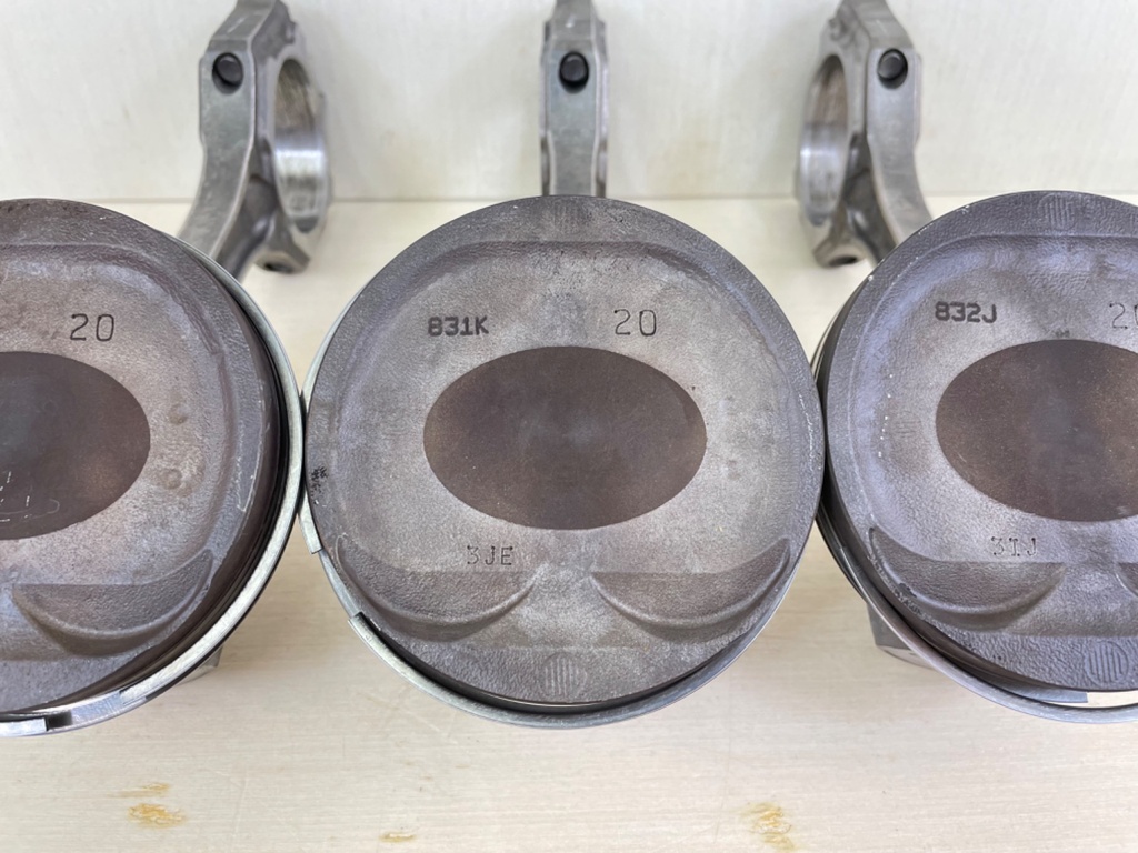 2018 Yamaha 200HP F200 4 Stroke Outboard Piston & Connecting Rod Set 6DA-11631-10-94