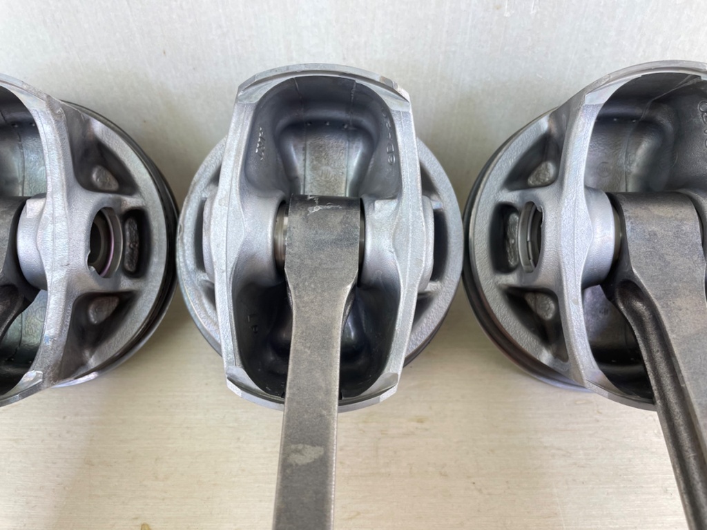 2018 Yamaha 200HP F200 4 Stroke Outboard Piston & Connecting Rod Set 6DA-11631-10-94