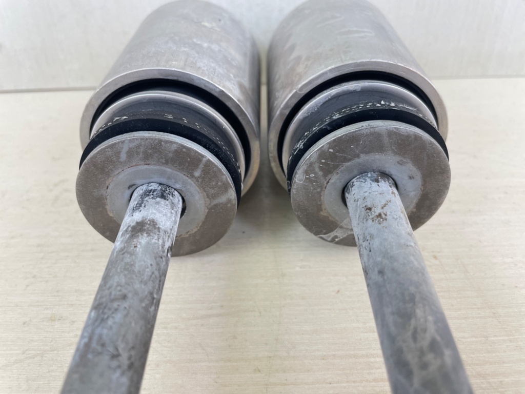 Yamaha 150HP 4 Stroke Lower Motor Side Mount Dampers Bolts 63P-44555-00-00