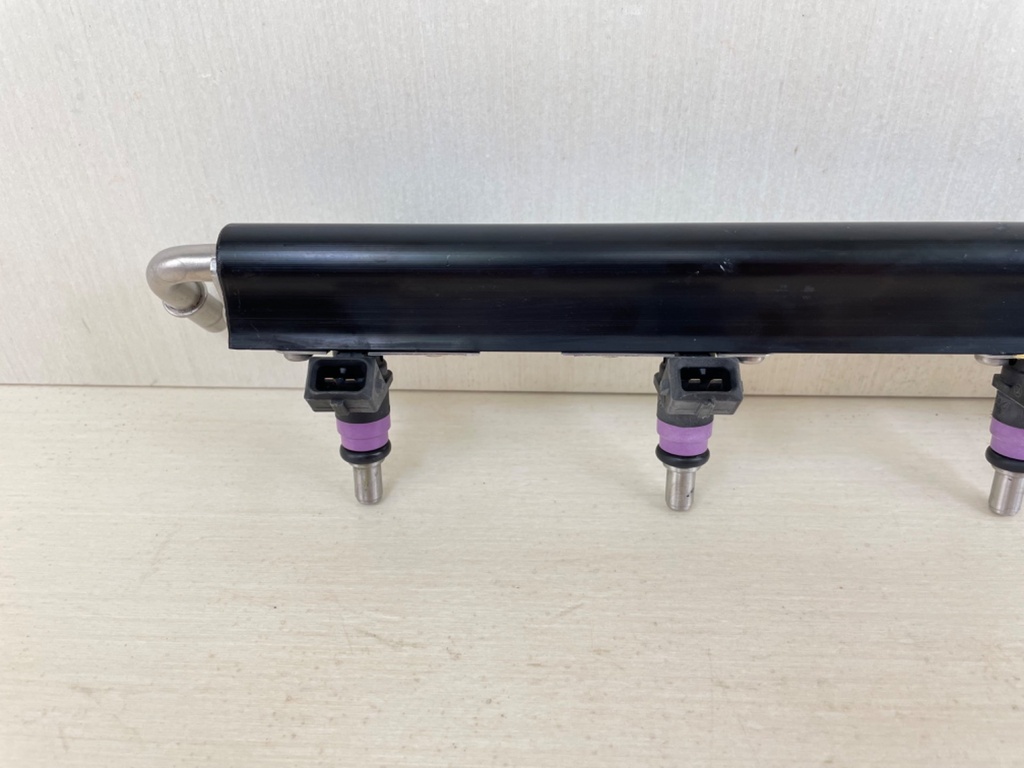 Mercury 200 225 250 275 300 HP L6 Verado Fuel Rail Assembly With Injectors